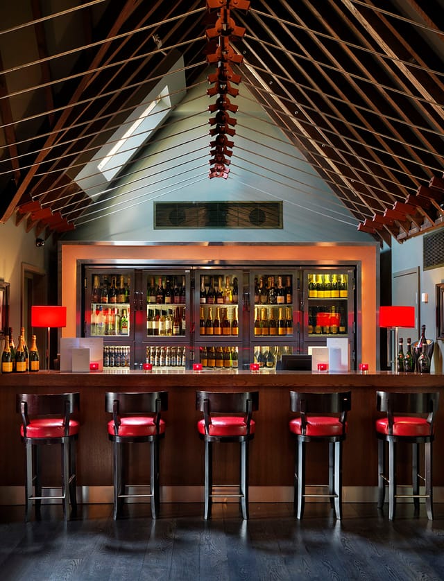 Penthouse Champagne Bar - image