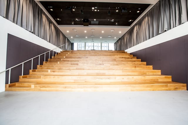 Amphitheatre - image