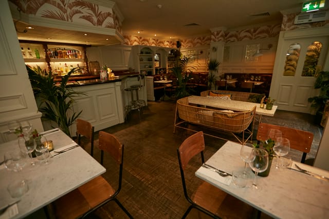 Ground Floor Bar and Restaurant - image