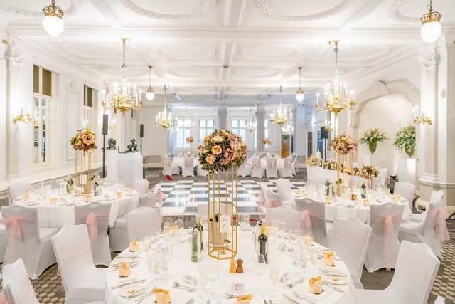 Georgian and Adams Suites - image