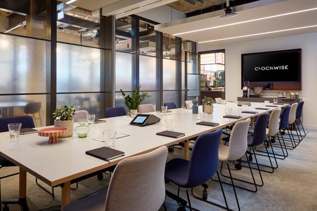 Meeting room 16-person - image