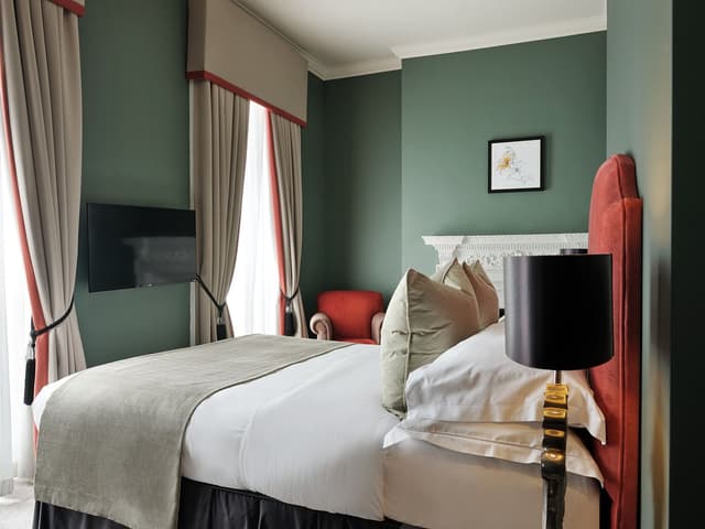 Montagu Place Hotel