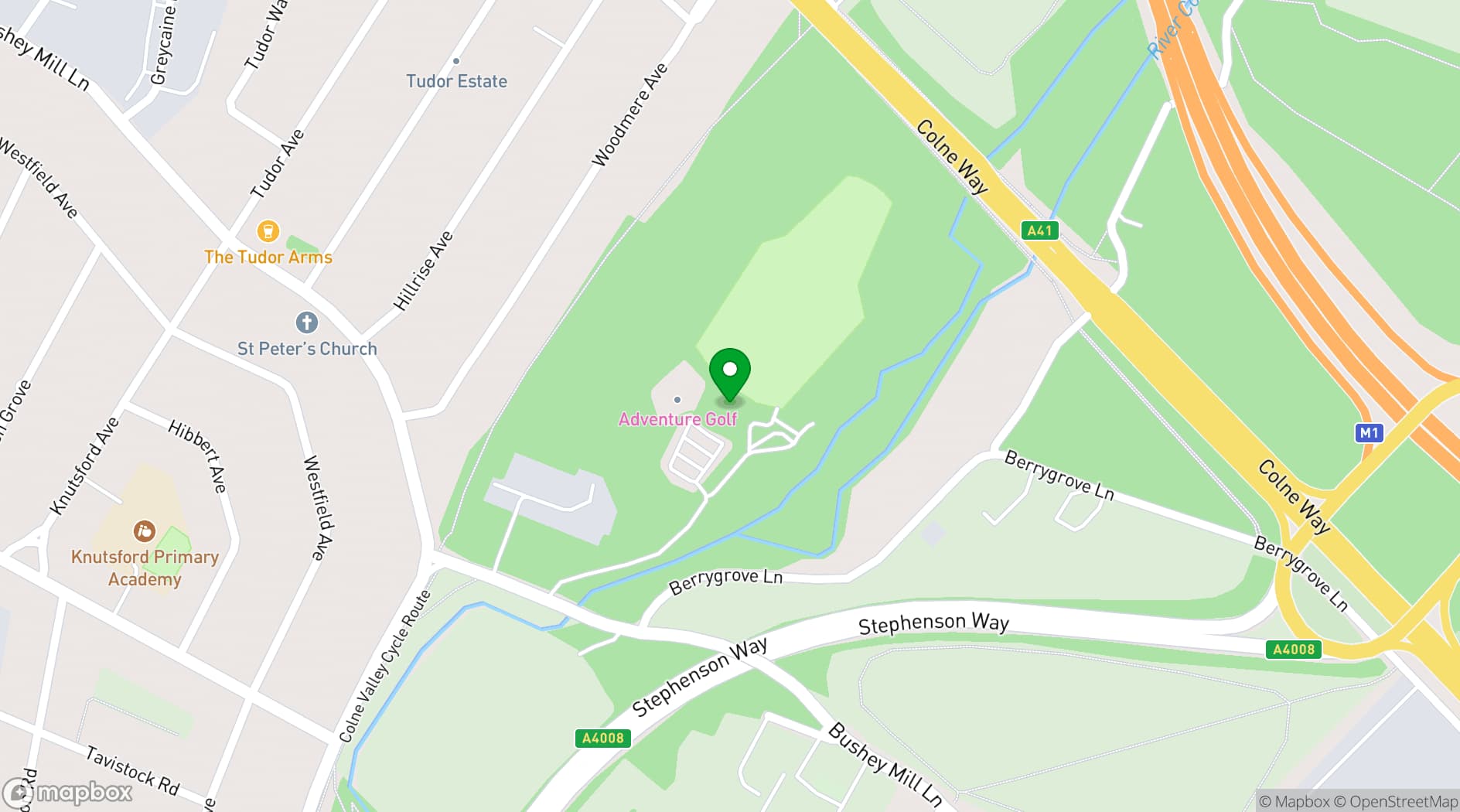 Map showing Topgolf Watford