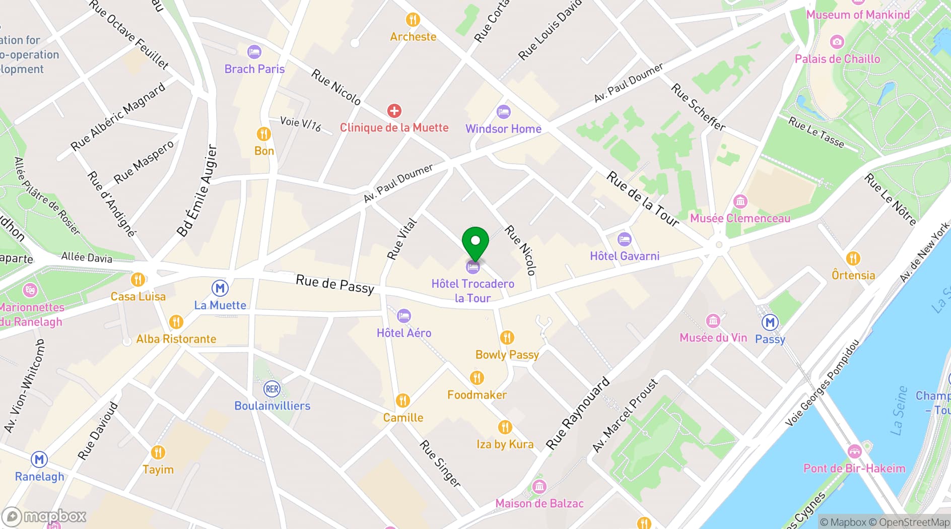 Map showing Hôtel Trocadero La Tour