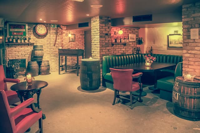 Davy's Wine Vaults