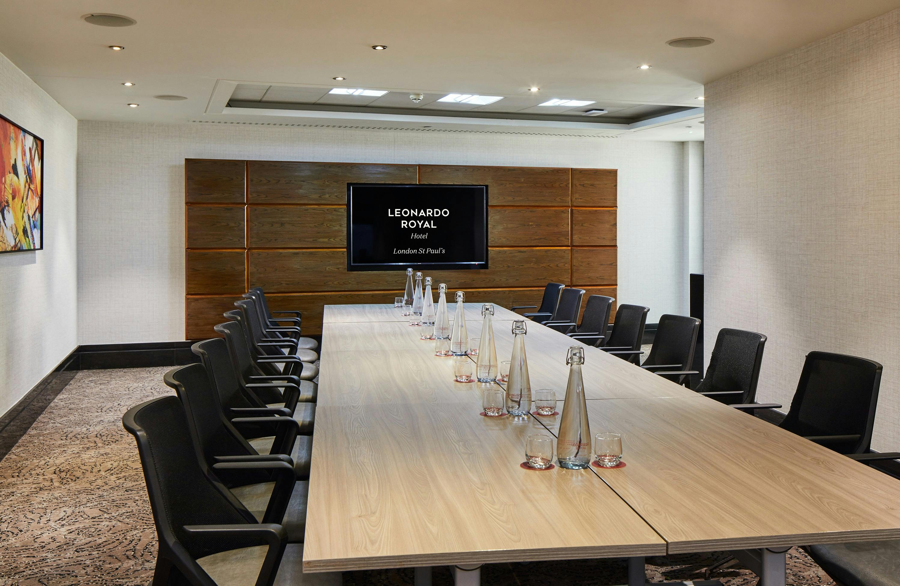 Leonardo Royal Hotel London St.Pauls - Churchill Suite image 1