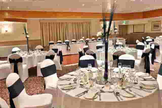 Cresta Court Hotel