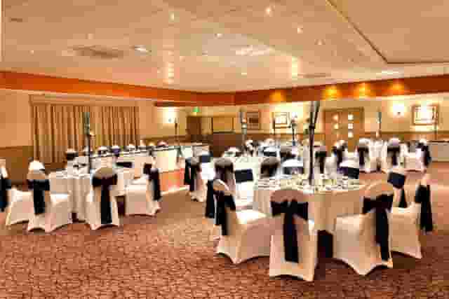 Cresta Court Hotel