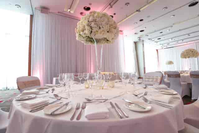 Elegant banquet table in Grace Suite, Hilton Liverpool for weddings and corporate events.