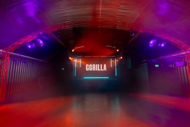 Stage + Club