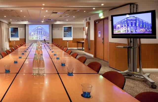 Novotel London City South