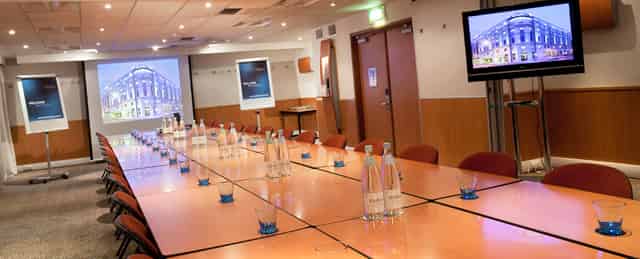 Novotel London City South