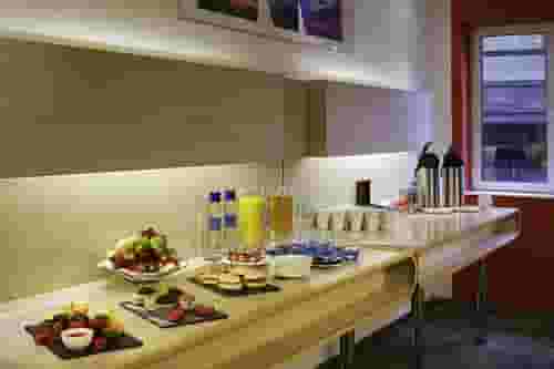 Novotel London City South