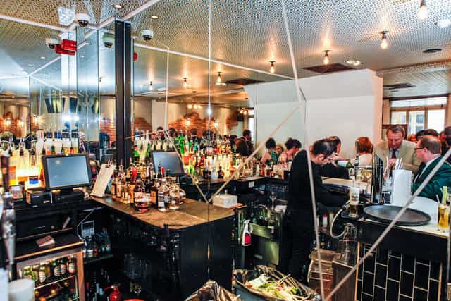 Patch St Paul’s private room: modern decor, ideal for networking events and gatherings.