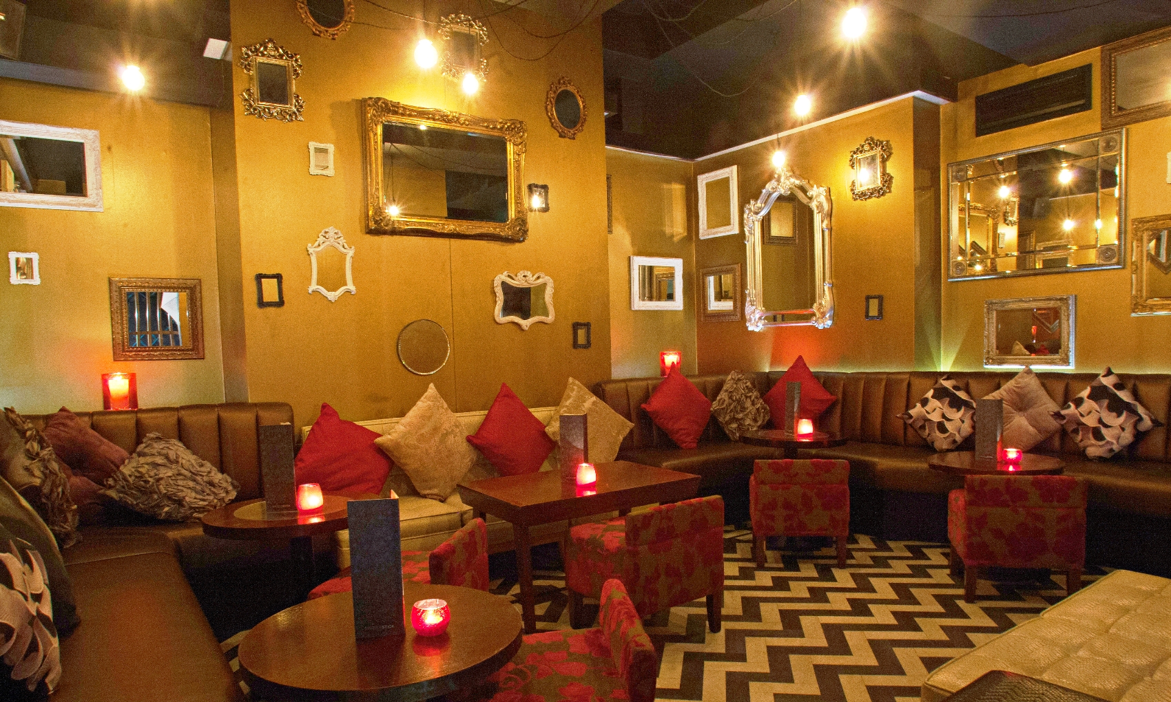 Cozy boudoir lounge in Patch St Paul’s for intimate networking events and meetings.