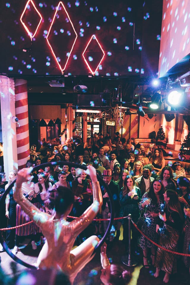 Trapeze Bar