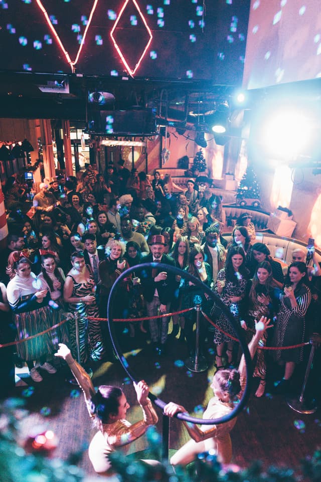 Trapeze Bar