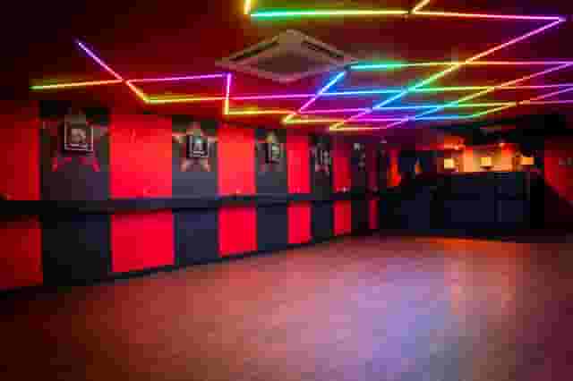 Trapeze Bar