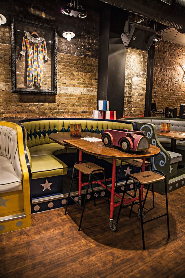 Trapeze Bar