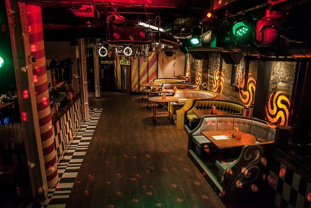 Trapeze Bar