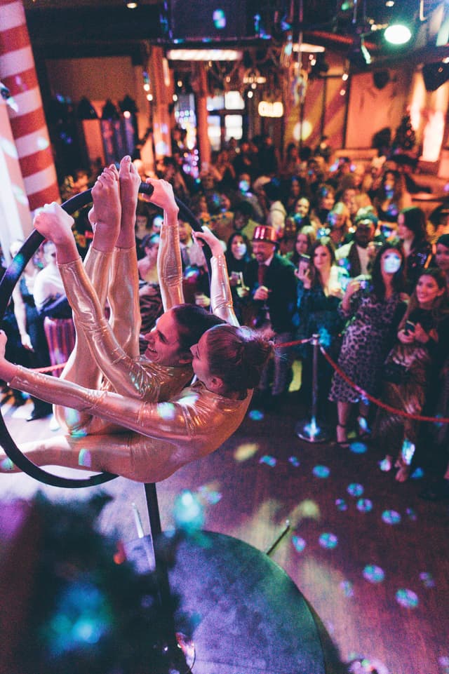 Trapeze Bar