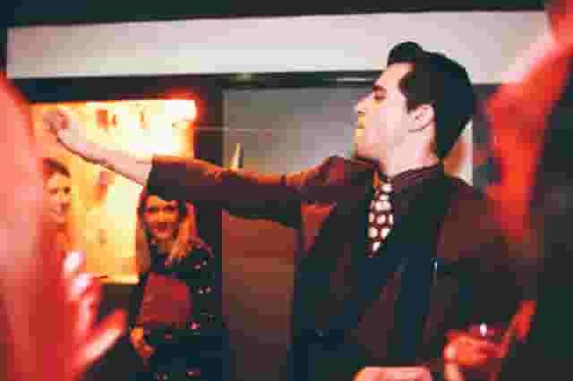 Trapeze Bar