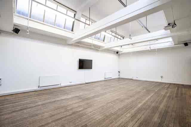 Brockway Room in Conway Hall: bright, versatile event space for workshops and gatherings.