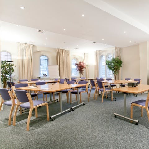 Trevelyan Hall meeting room with flexible seating, ideal for workshops and conferences.