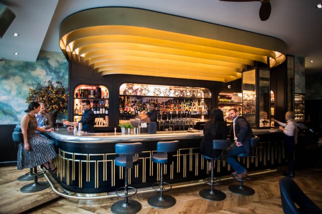 Bar