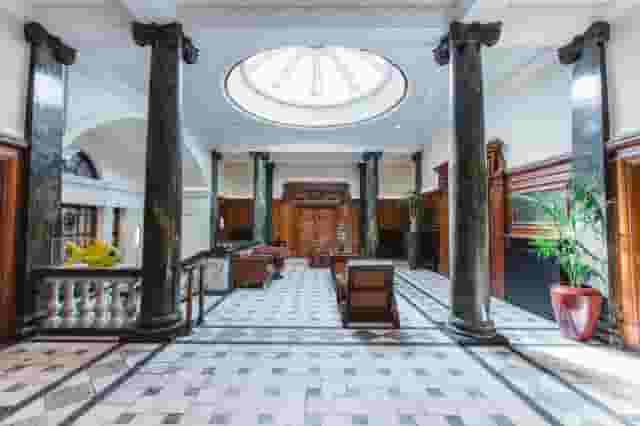 Town Hall Hotel