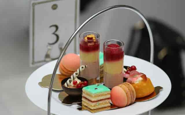 The Waldorf Hilton, London - >The Waldorf Hilton, London</a>