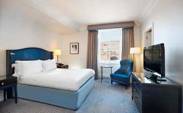 The Waldorf Hilton, London - >The Waldorf Hilton, London</a>
