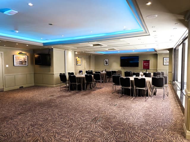 Leonardo Royal Hotel London City