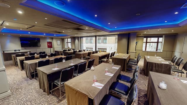 Leonardo Royal Hotel London City