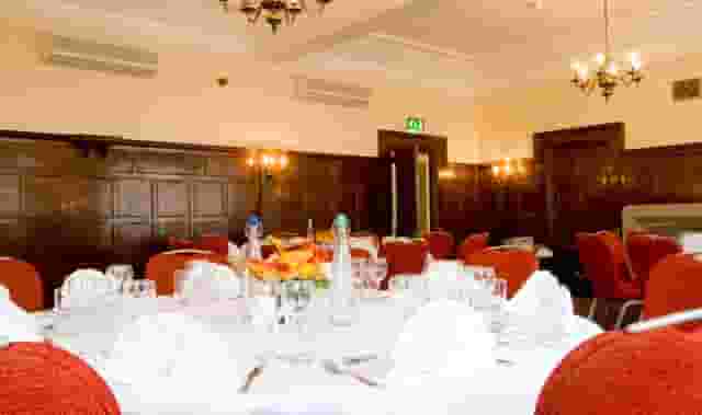 Oxford Suite
