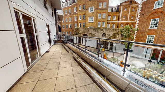 Leonardo Royal Hotel London City