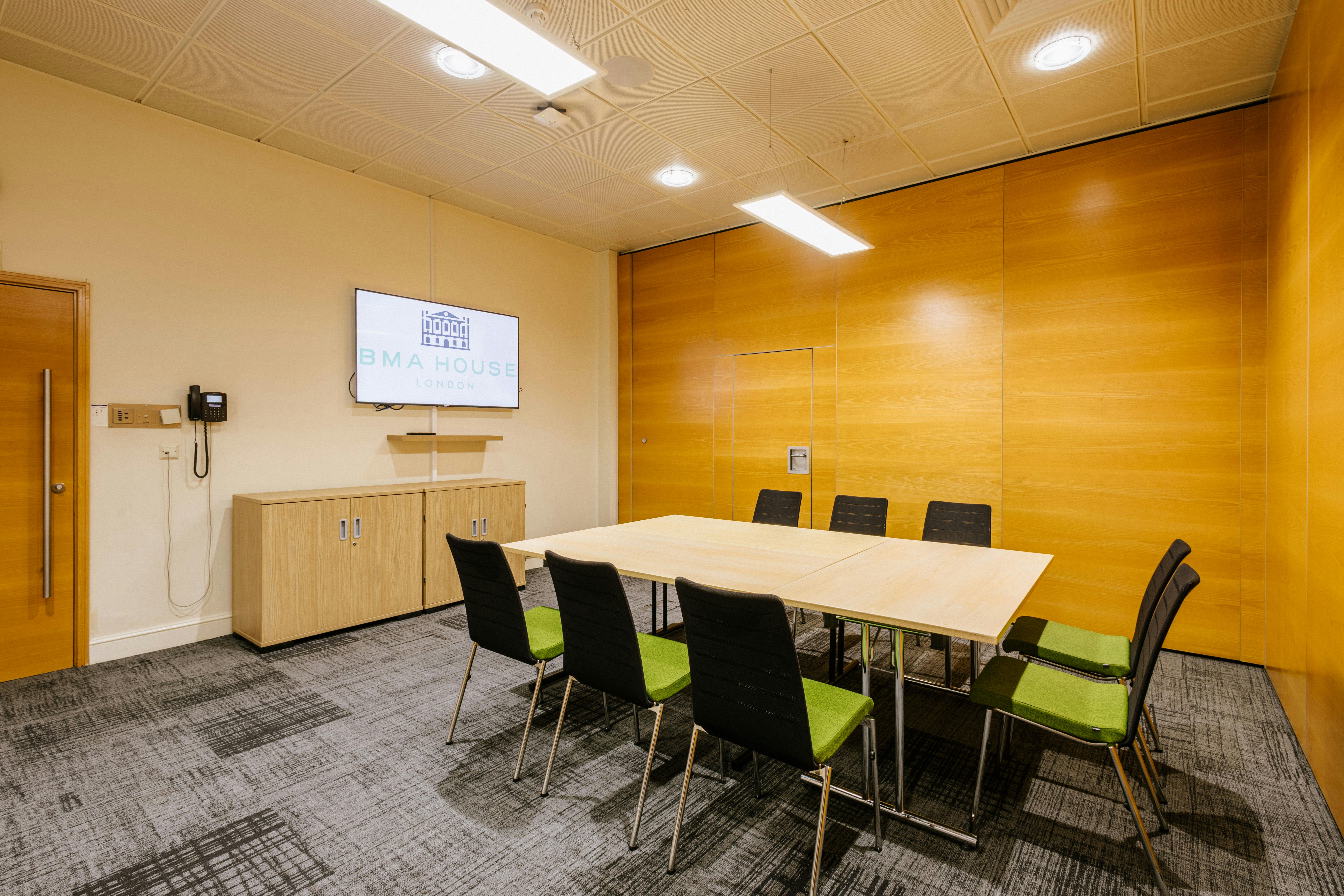 Modern Lister Room in BMA House with ergonomic chairs for efficient meetings and presentations.