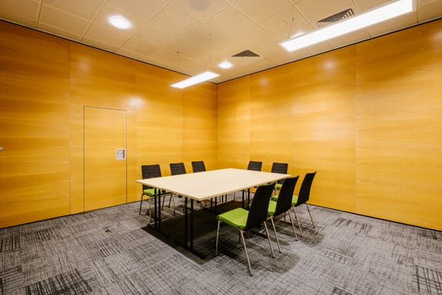 Lister Room