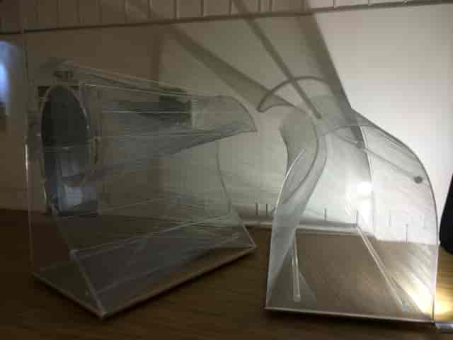 "Modern transparent installations at BAR Gallery for versatile events and exhibitions."