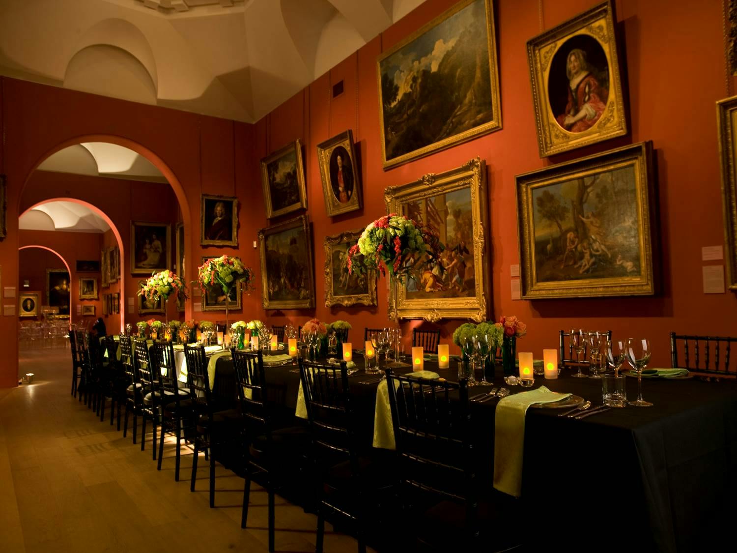 Elegant dining table in The Soane Gallery for upscale gala dinners and corporate receptions.