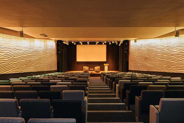 Frobisher Auditorium 1