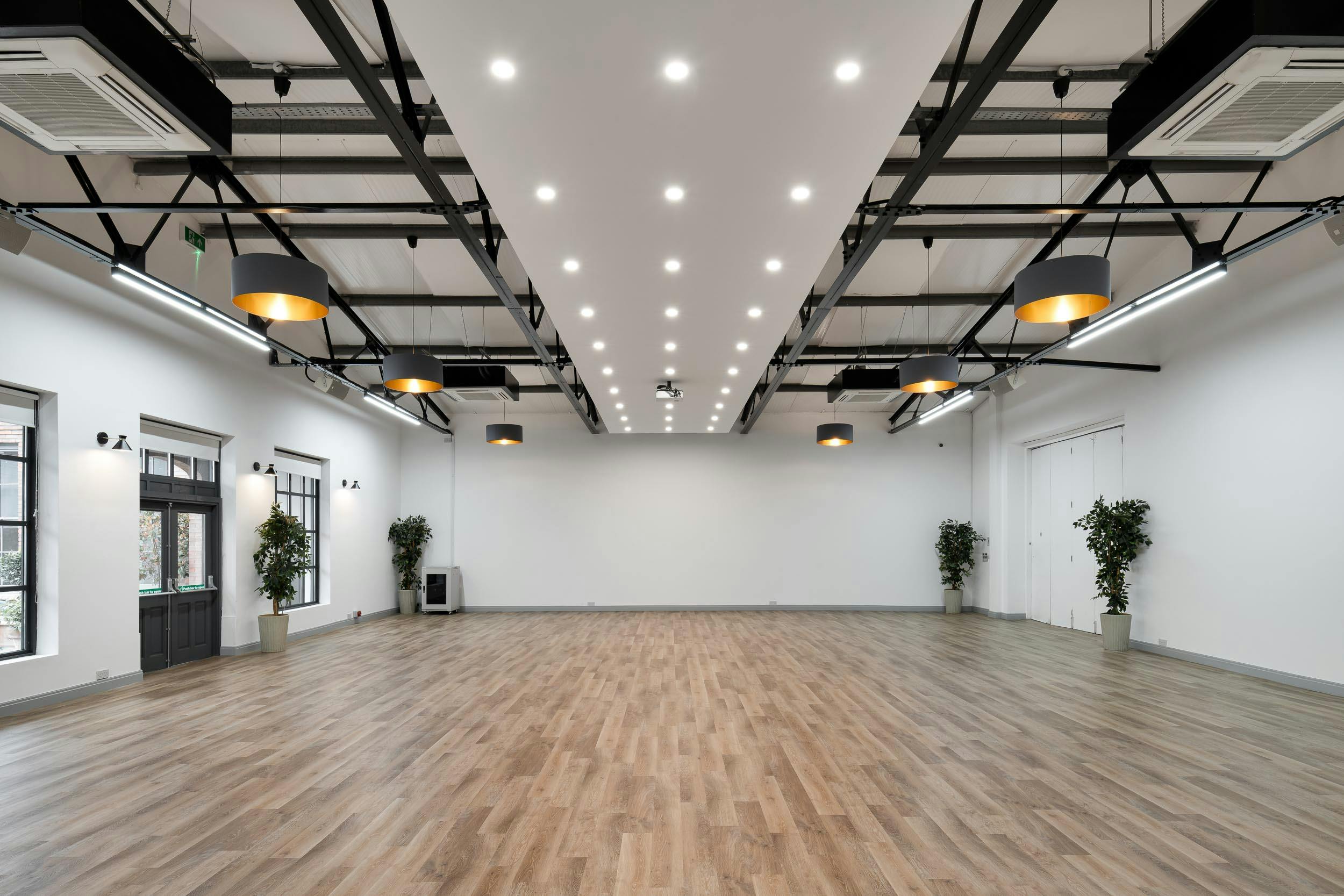 Fazeley Room: modern event space with natural light for meetings and gatherings.