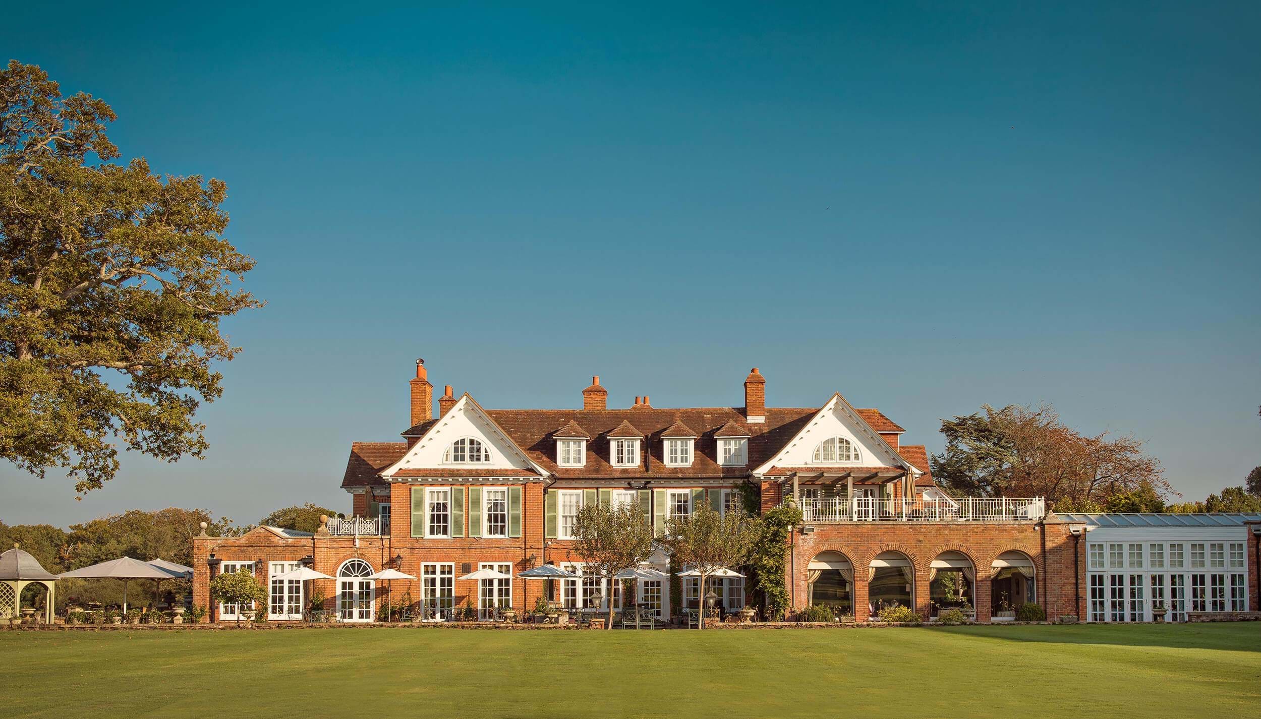 Chewton Glen Hotel & Spa - image 1
