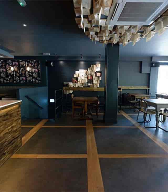 Industrial-chic Clerkenwell & Social venue for networking and corporate mixer events.