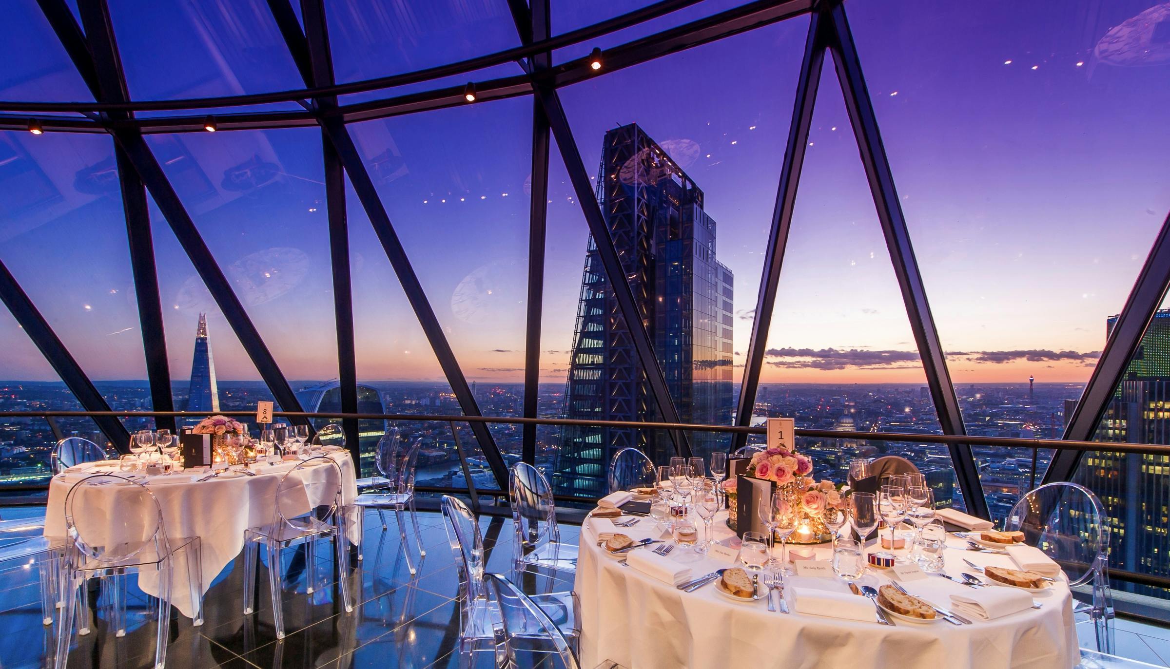 Elegant dinner setup in Searcys at the Gherkin, perfect for corporate events and celebrations.