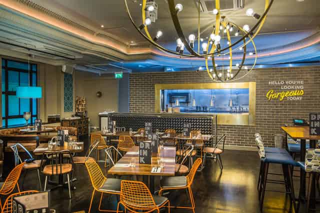 Bar & Kitchen