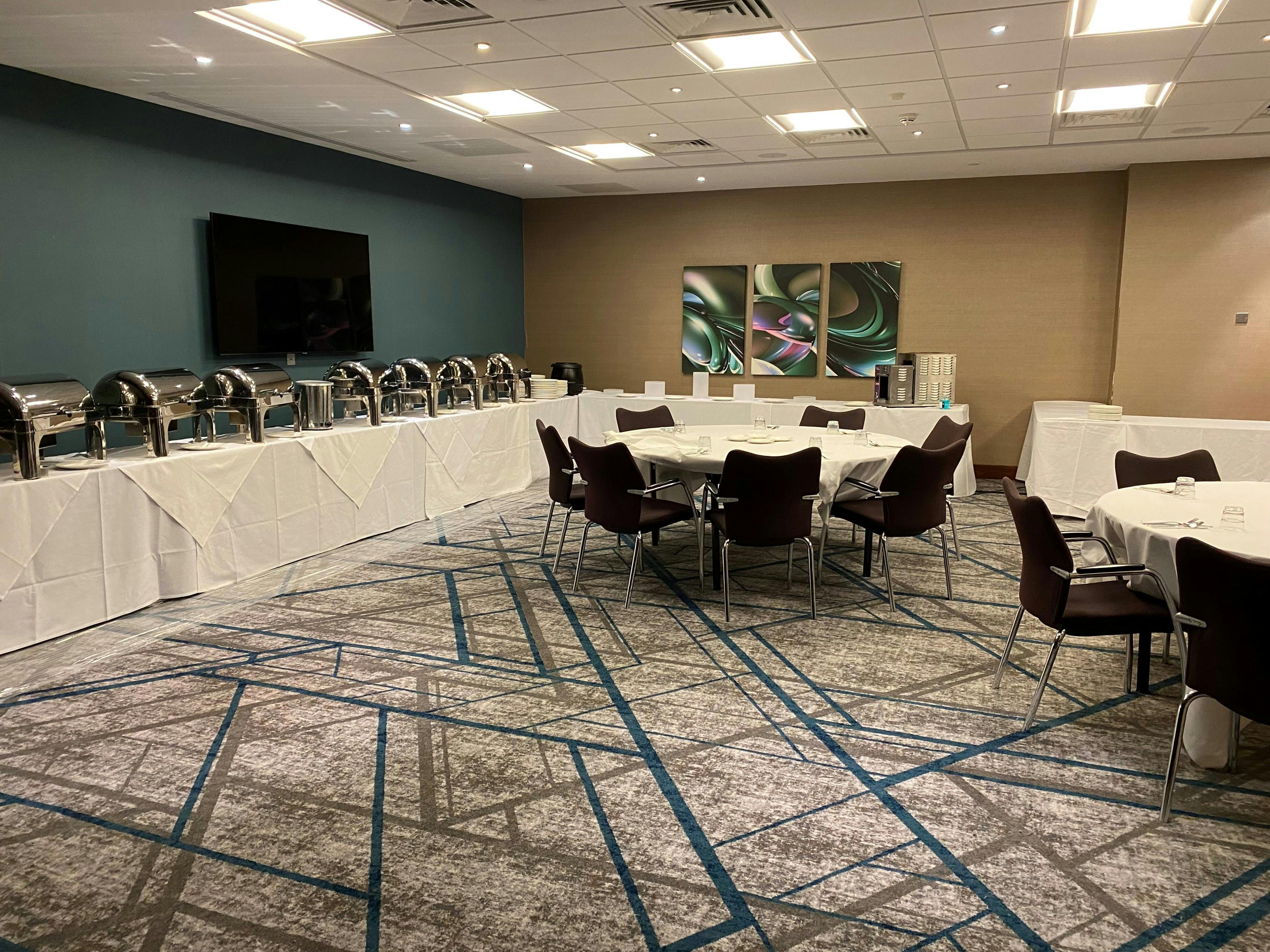 Frogmore Suite at Crowne Plaza: modern event space for corporate meetings and social gatherings.