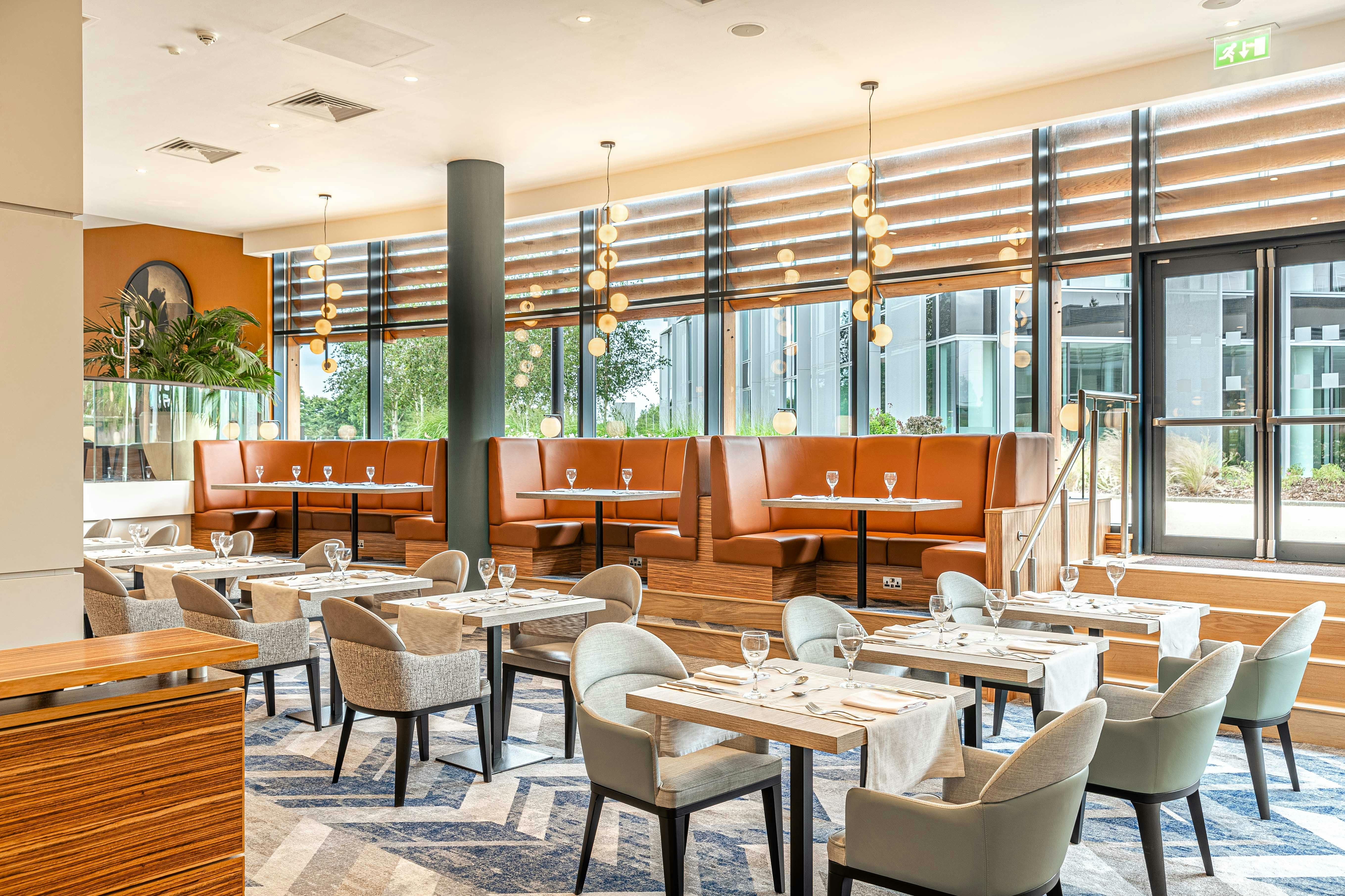 Crowne Plaza Reading - Caprice Restaurant and Terrace image 1