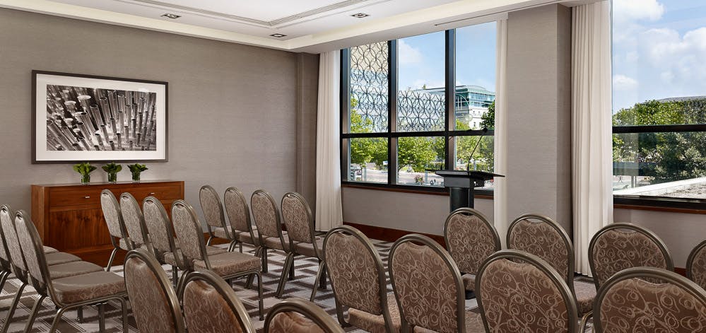 Soprano meeting room at Hyatt Regency Birmingham, ideal for corporate events and workshops.