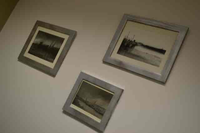 Chill Out Zone with framed art, perfect for creative meetings and events.